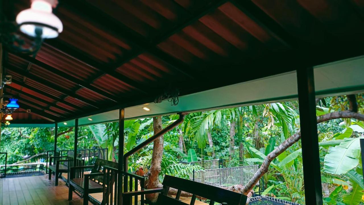 Nua Tone Resort Bang Tao & Cafe Esterno foto