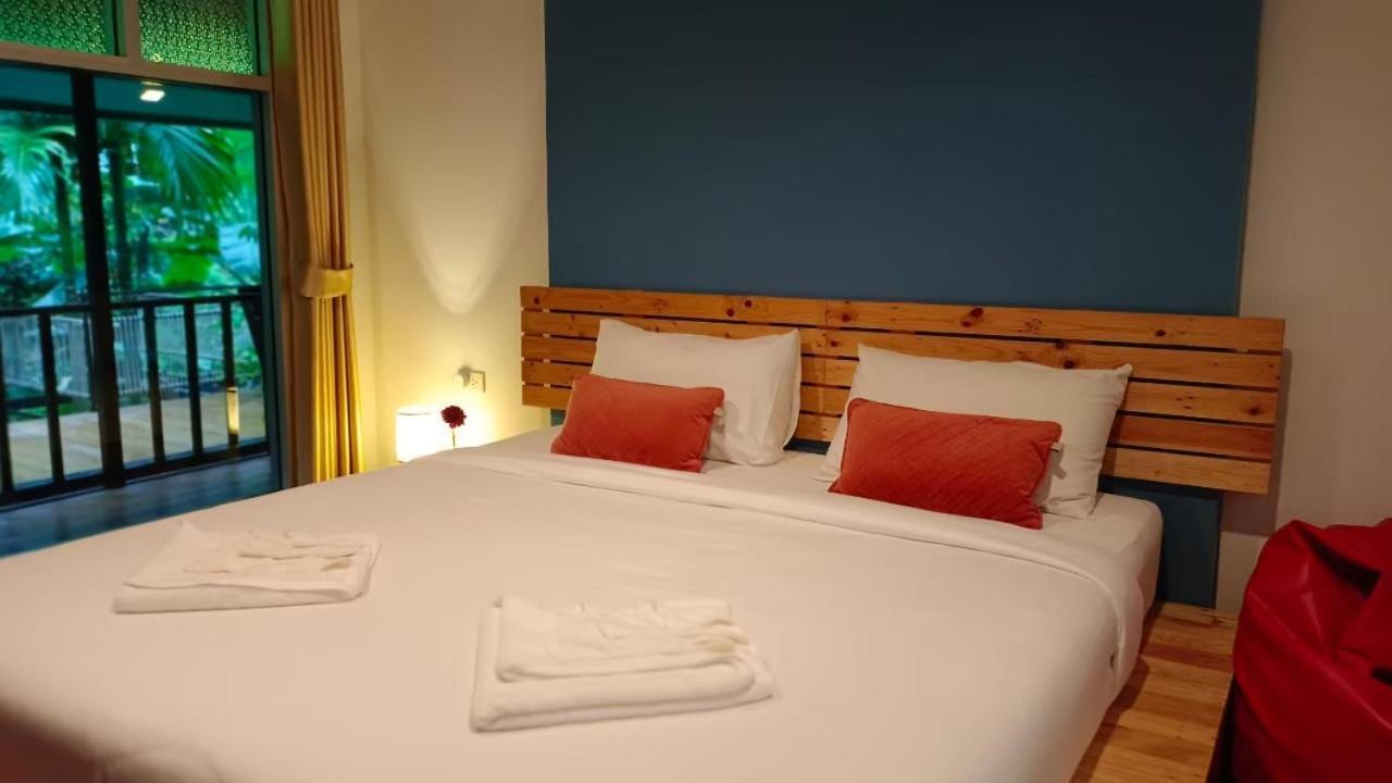 Nua Tone Resort Bang Tao & Cafe Esterno foto