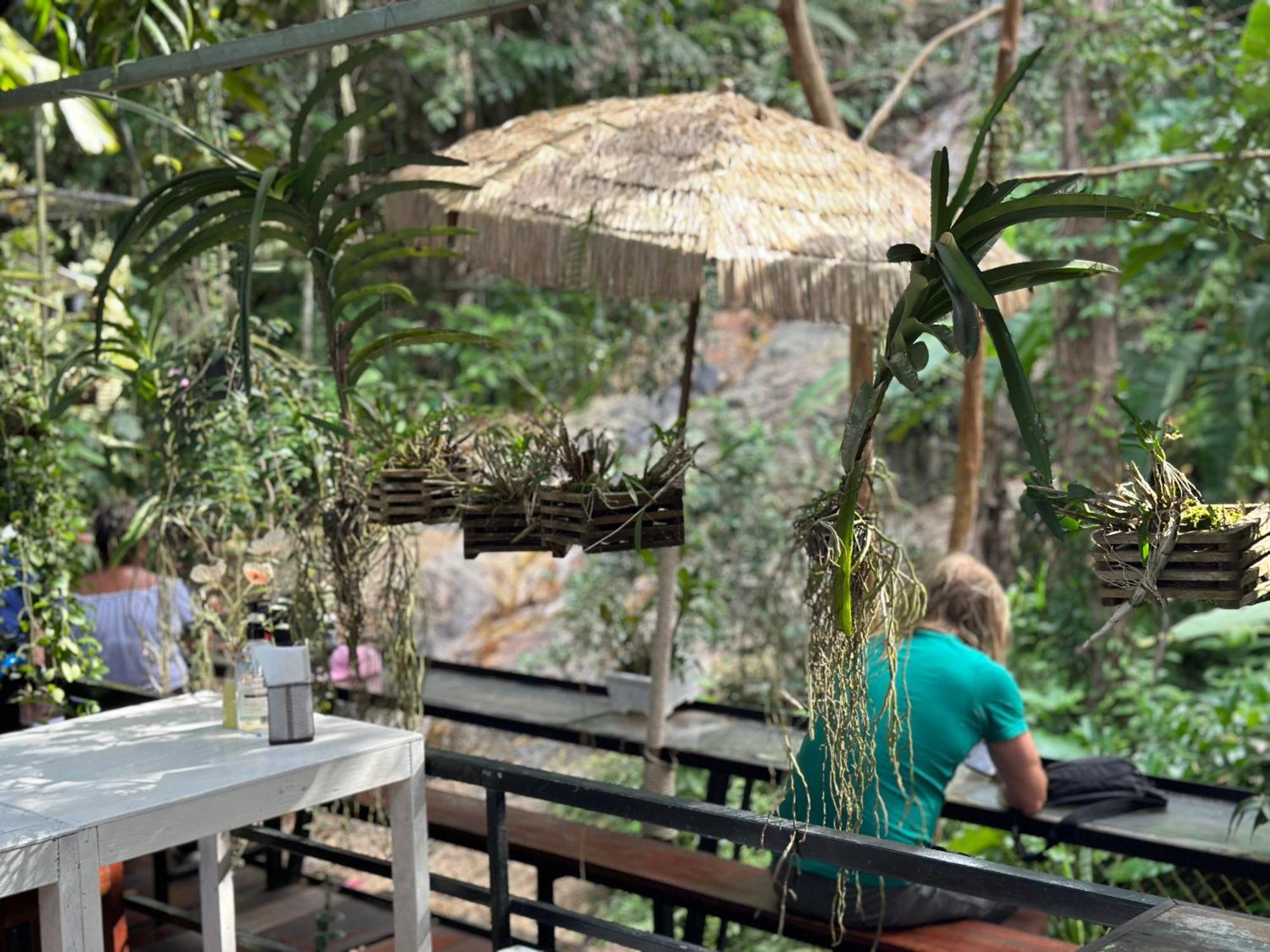 Nua Tone Resort Bang Tao & Cafe Esterno foto