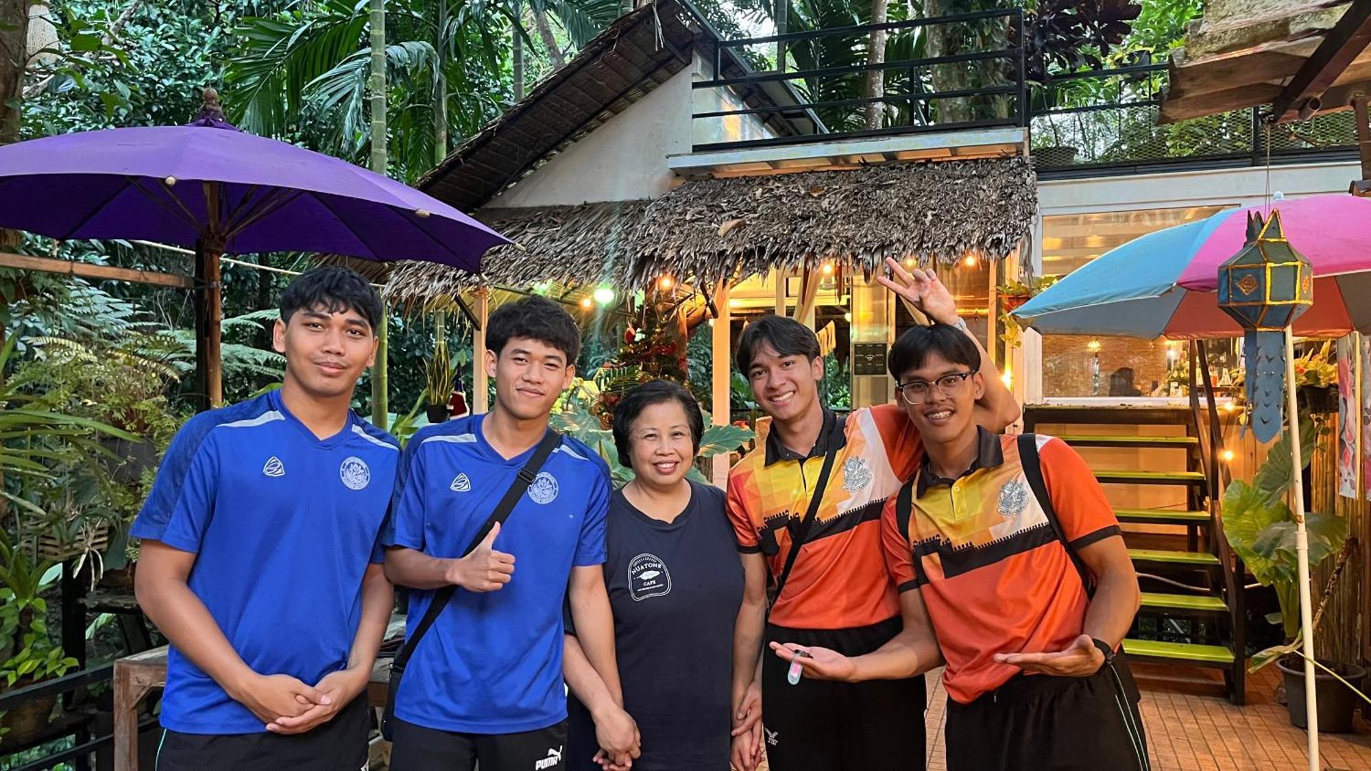 Nua Tone Resort Bang Tao & Cafe Esterno foto